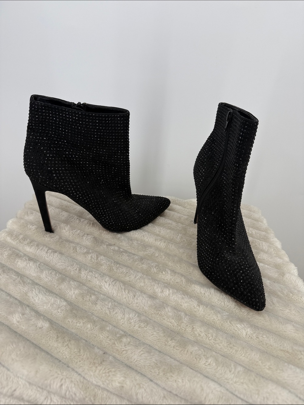 Aldo Black Embellished Pointed-Toe Ankle Boots Sz 10